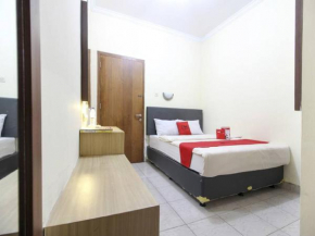 RedDoorz Plus near Stadion Mandala Krida